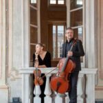 Evolution Classical Duo, esecutori dell'Associazione AMICI DEL TEATRO CARLO FELICE E DEL CONSERVATORIO NICCOLÒ PAGANINI